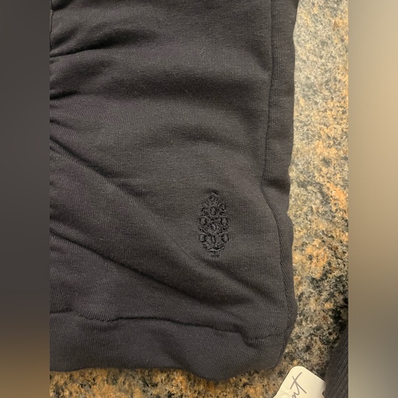 Free People Movement Dark Gray Zip up jacket Size Small new with tags! - Picture 11 of 15